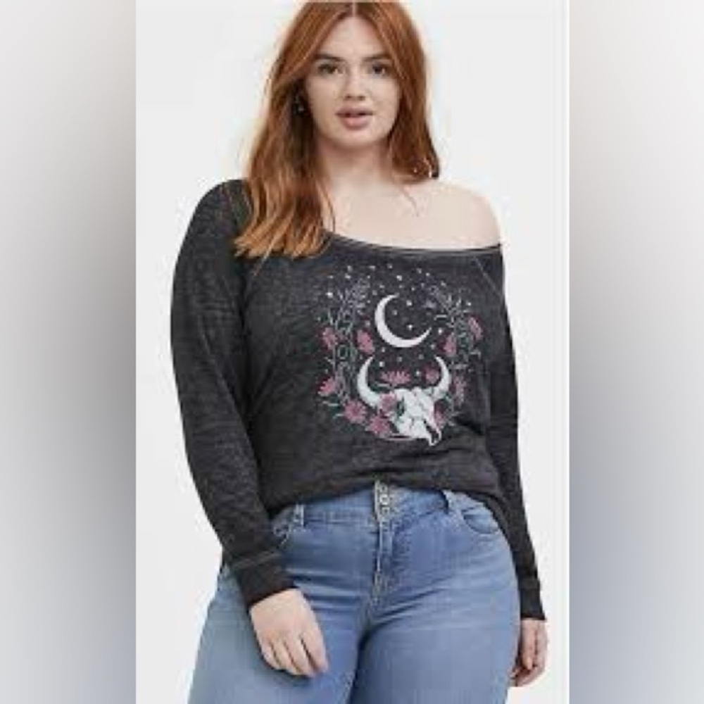 Torrid gray flower skull off the shoulder poly cotton knit top, 4X.